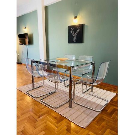 Cozy Apartment In Central Athens - Sleeps 6 Bagian luar foto