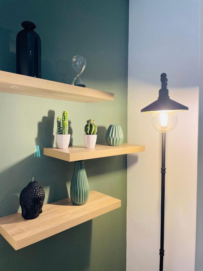 Cozy Apartment In Central Athens - Sleeps 6 Bagian luar foto