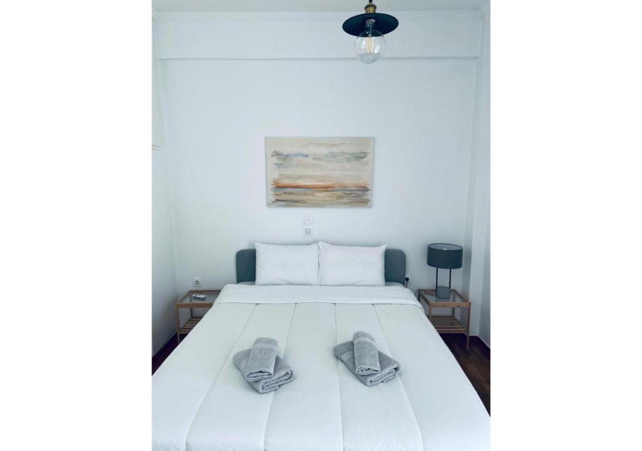 Cozy Apartment In Central Athens - Sleeps 6 Bagian luar foto